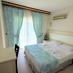 Efe Maris Apart アパートホテル