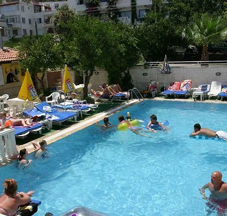 Ξενοδοχείο με διαμερίσματα Efe Maris Apart Μαρμαρίς